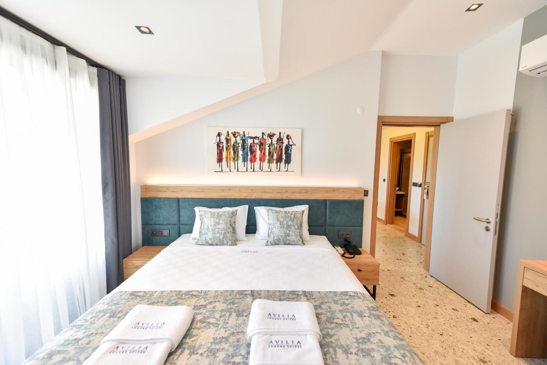 Avilia Hotel *
